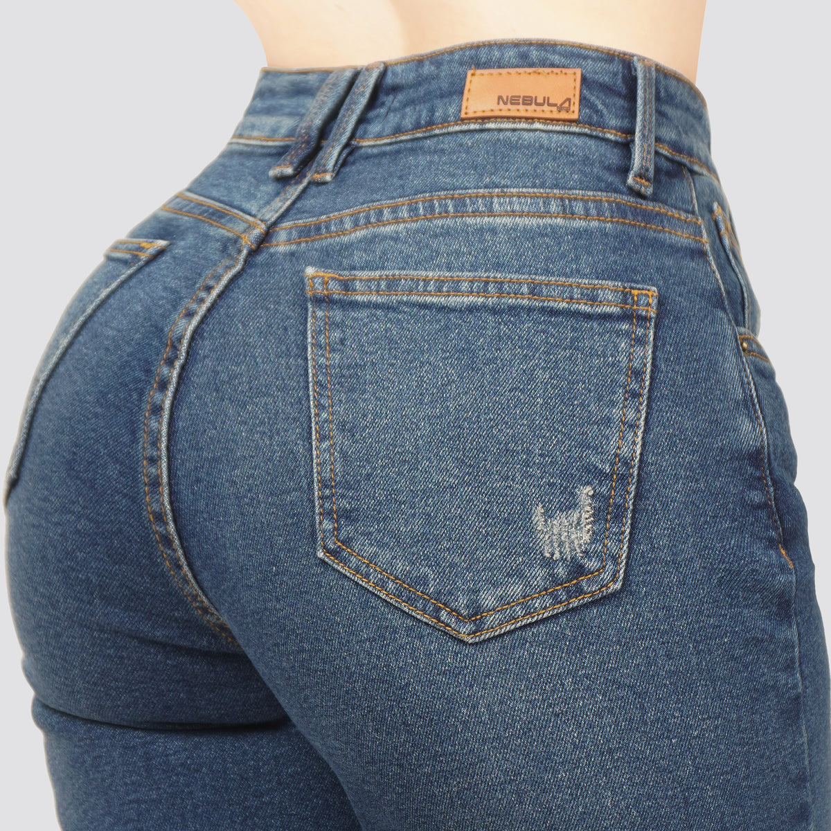 Jeans Straight Semirrígido Tiro Alto 7436
